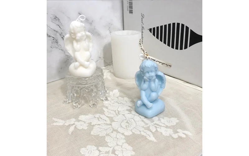Angel shape candle