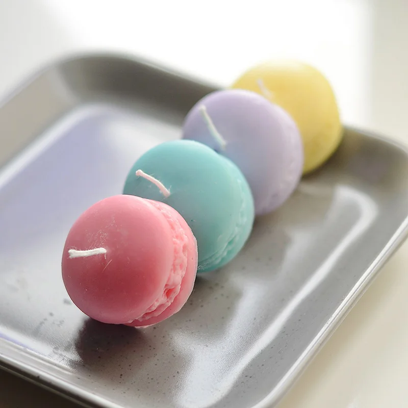Macaron shape candle
