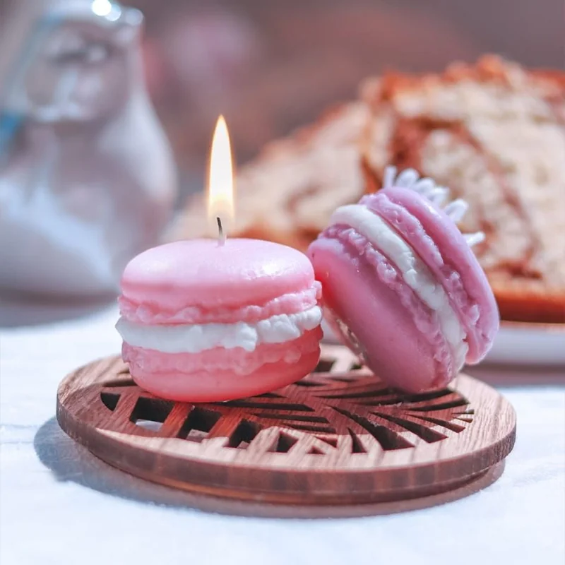 Macaron shape candle